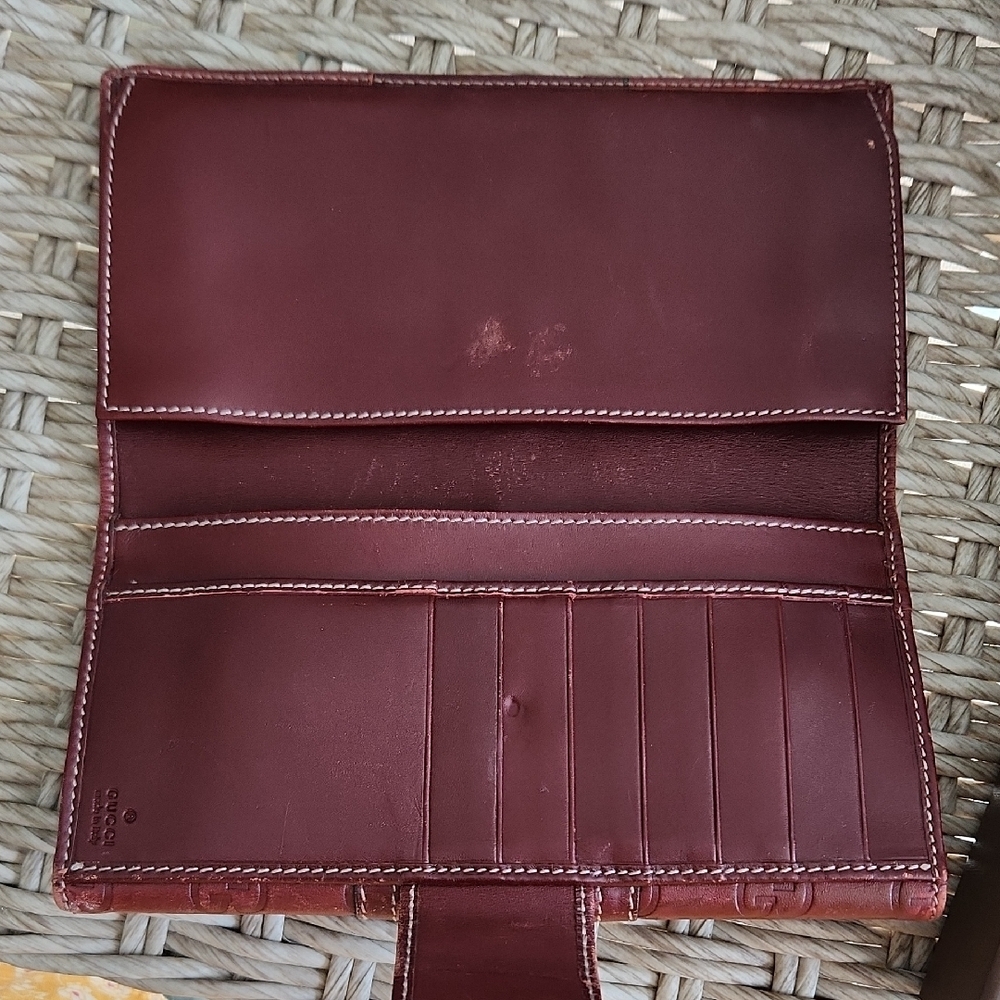 Gucci Vintage Burgundy Leather Wallet - Picture 12 of 17
